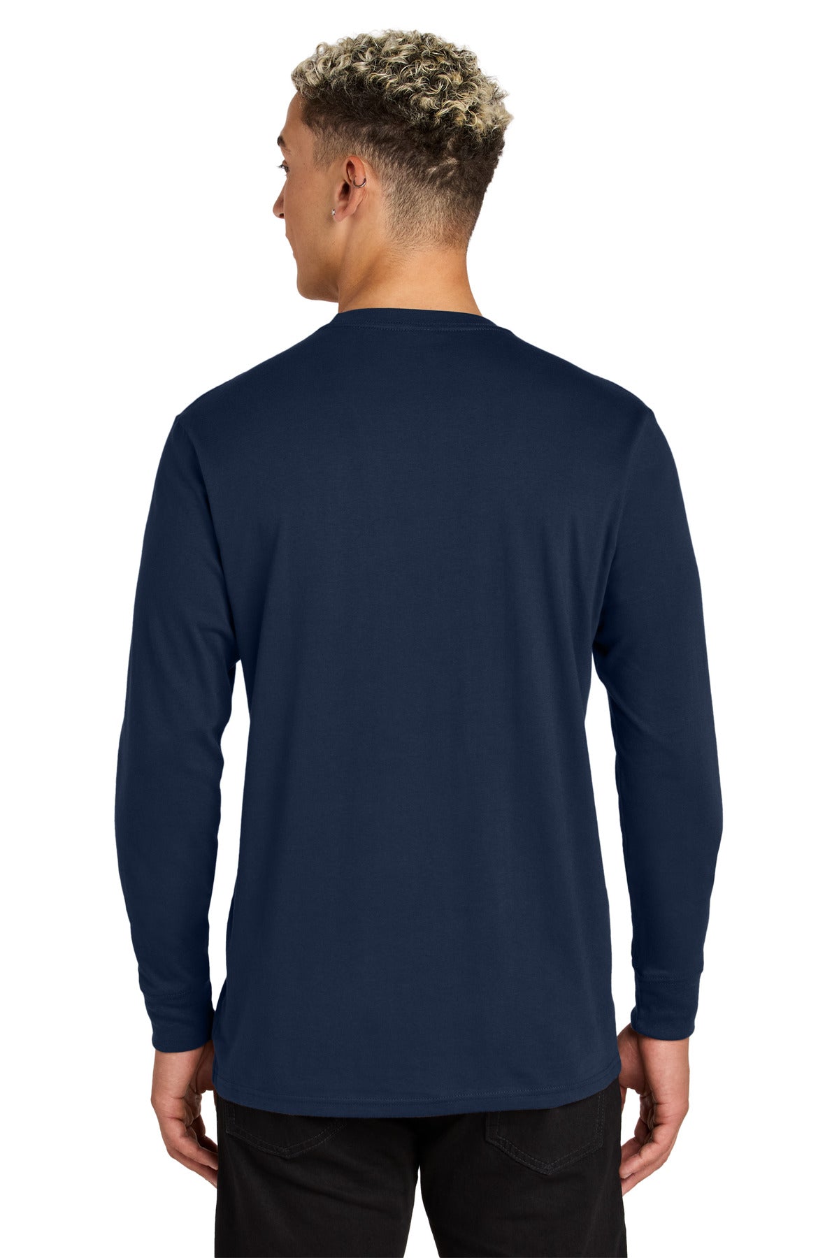 Lightweight long sleeve shirt collar and cuff detail